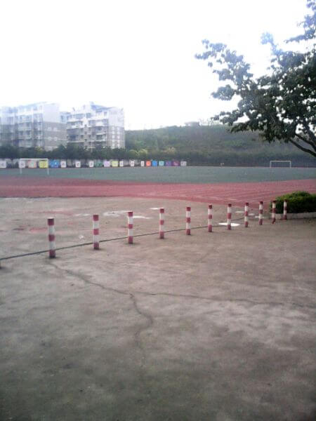 資中二中、水南實驗小學校園路段通車了