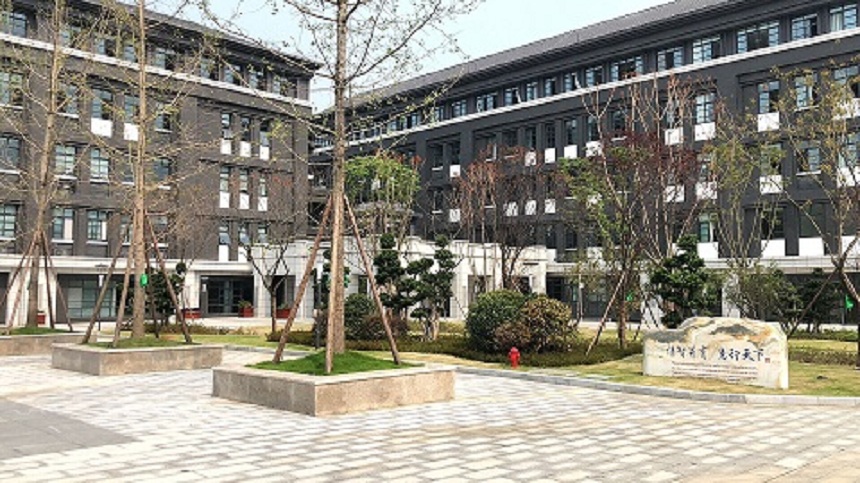 成都第二十中學校園環(huán)境好不好、怎么樣？