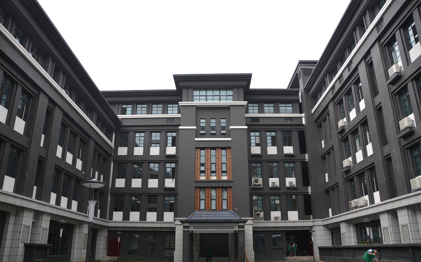 成都二十中學(xué)2018年中考分?jǐn)?shù)線是多少？