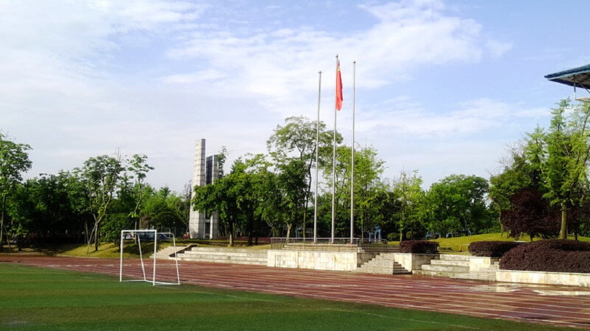 成都實(shí)驗(yàn)外國(guó)語學(xué)校（西區(qū)）網(wǎng)址鏈接是什么？