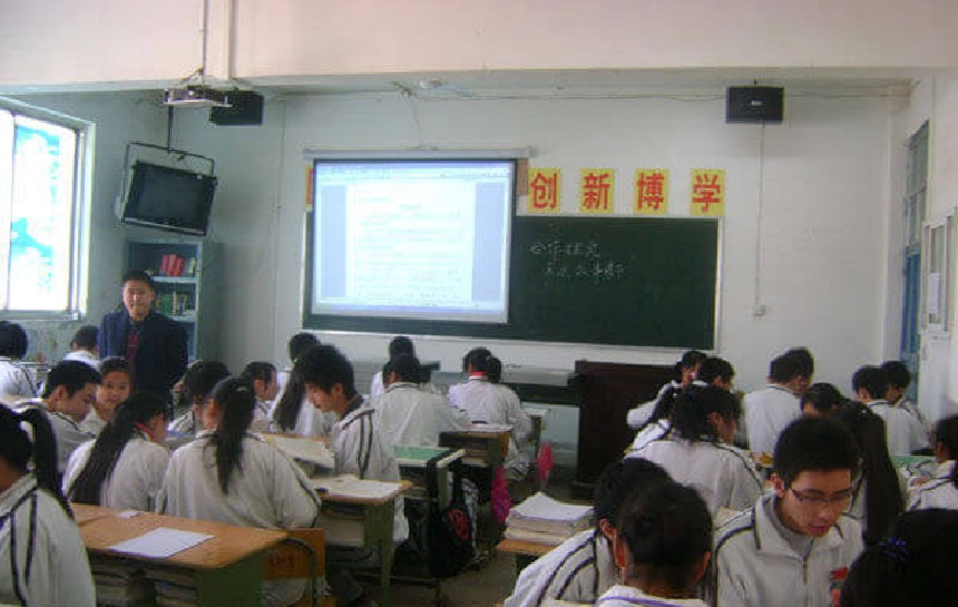 華興中學(xué)環(huán)境怎么樣、好不好？
