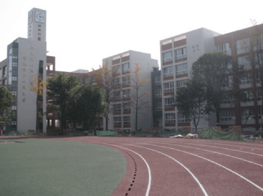 德陽中學(xué)環(huán)境怎么樣、好不好？