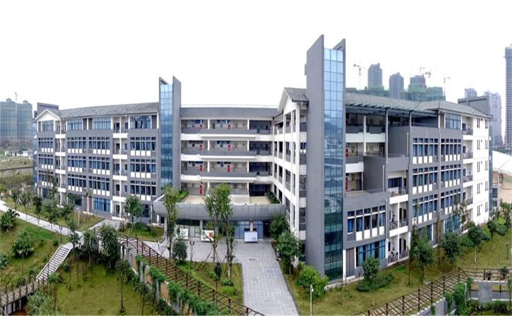 瀘州老窖天府中學是公辦學校嗎？