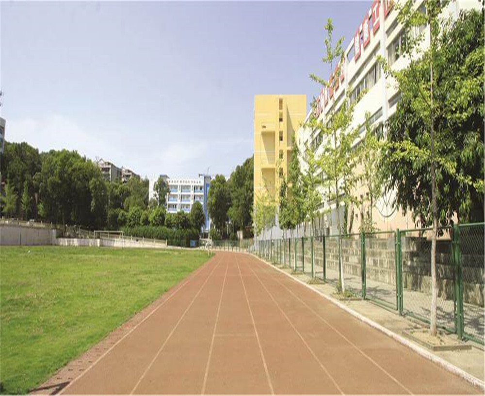 廣元實(shí)驗(yàn)中學(xué)學(xué)校詳細(xì)地址在什么地方？