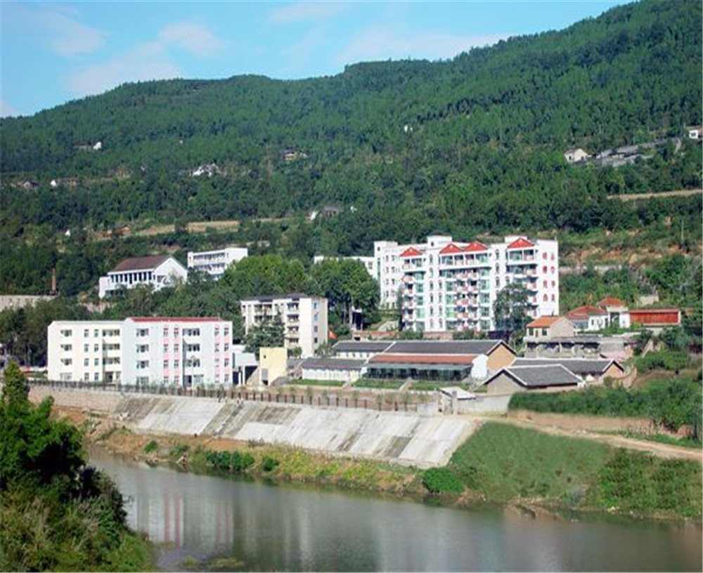 劍州中學(xué)2020年收費標準是多少？