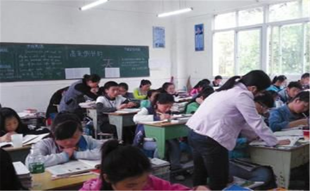 奇章中學(xué)2020年中考錄取分?jǐn)?shù)線是多少分？