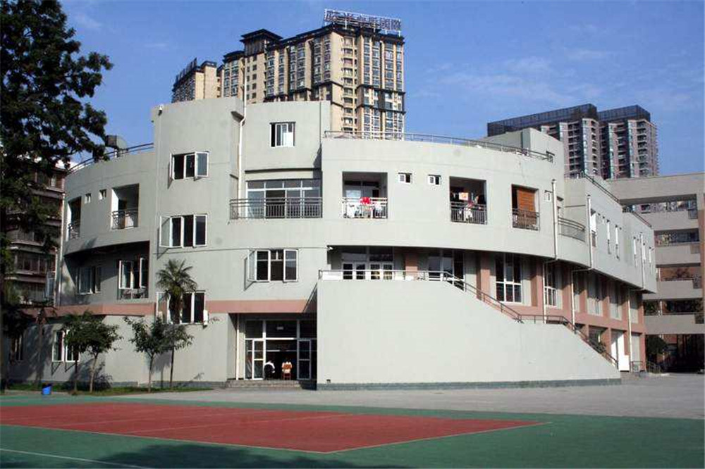 成都市鹽道街中學(xué)的高中怎么樣？