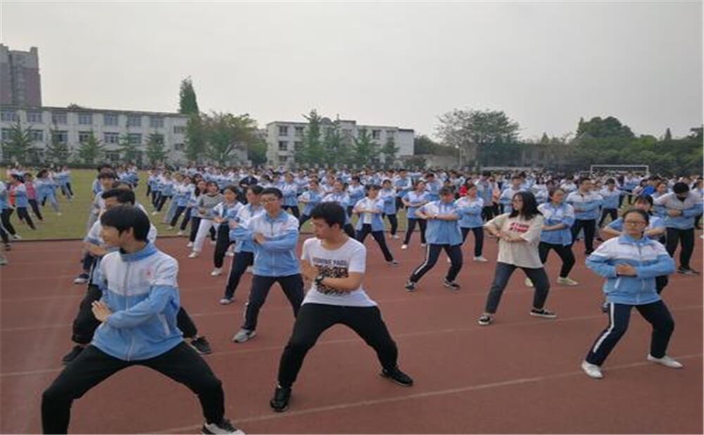 華潤(rùn)高級(jí)中學(xué)育才的升學(xué)率是多少？