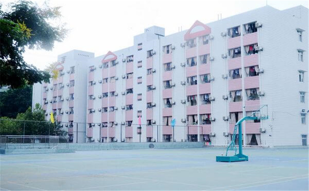 西南交通大學(xué)附屬中學(xué)的升學(xué)率是多少？
