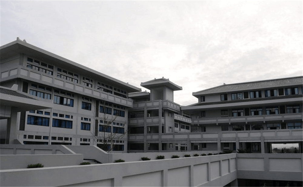 成都石室中學北湖校區(qū)的高中住宿怎么樣？