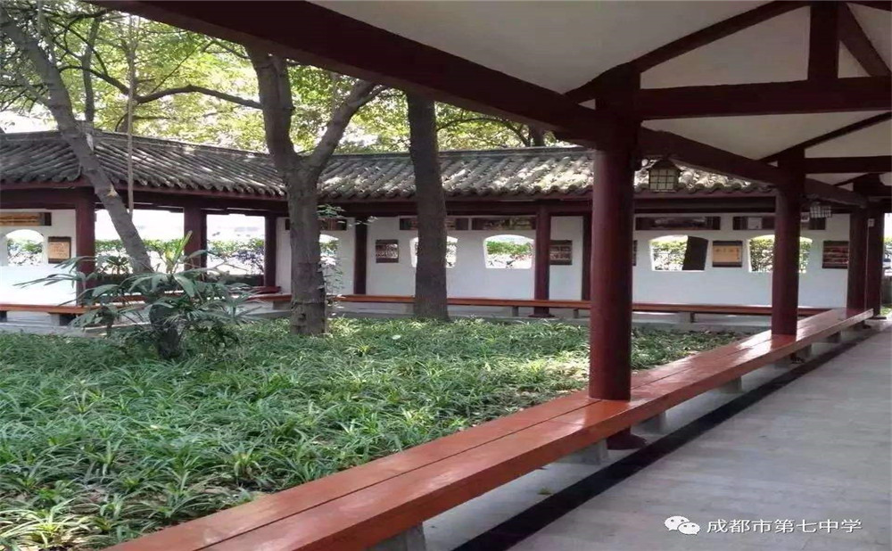 成都七中的本科升學率高不高？