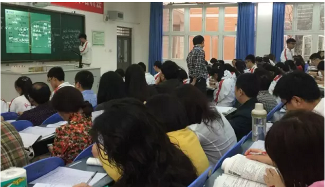 成都七中實驗學(xué)校的錄取分?jǐn)?shù)線是多少？