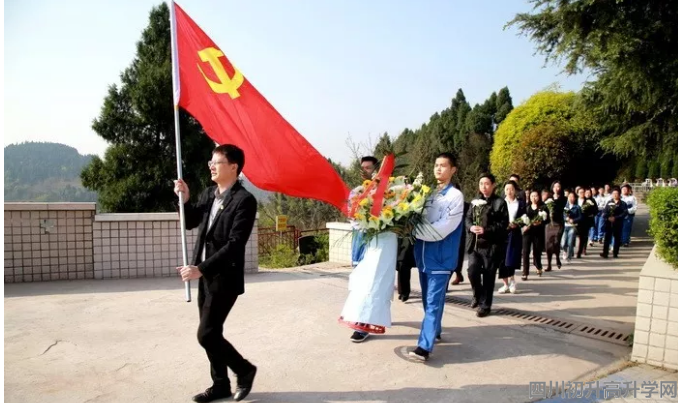 簡陽中學(xué)的本科升學(xué)率是多少？