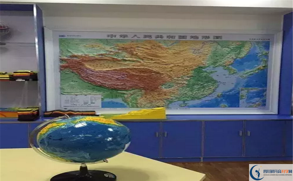 成都三十七中的高中住宿好不好？