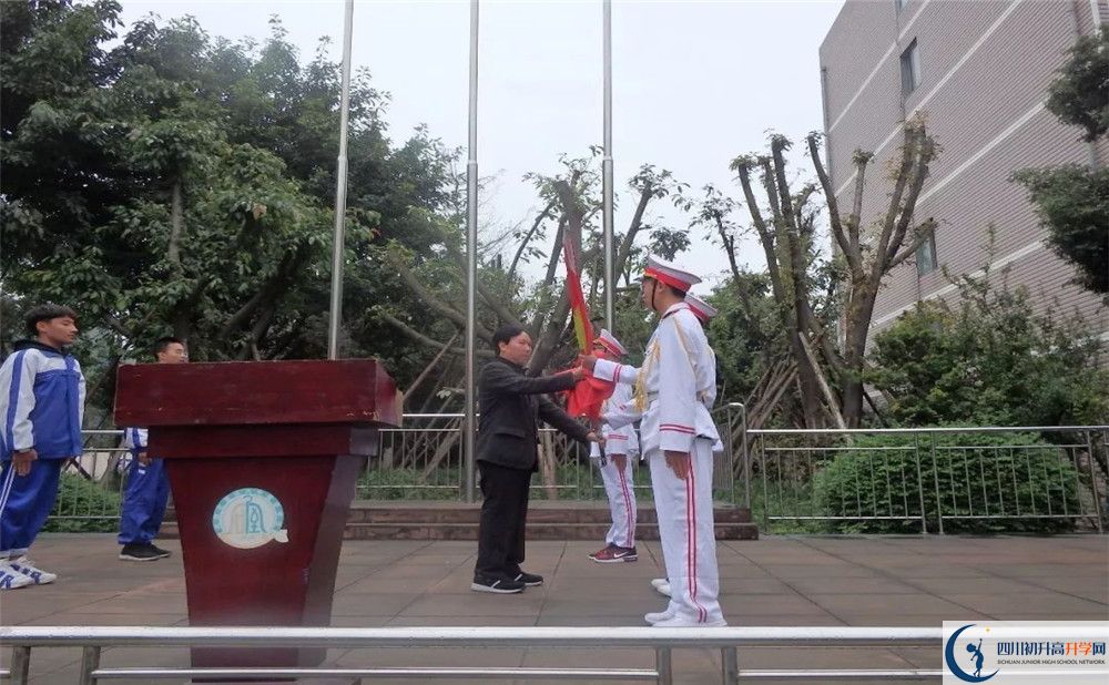 成都石室佳興外國語學(xué)校成都附屬中學(xué)住宿條件怎么樣？