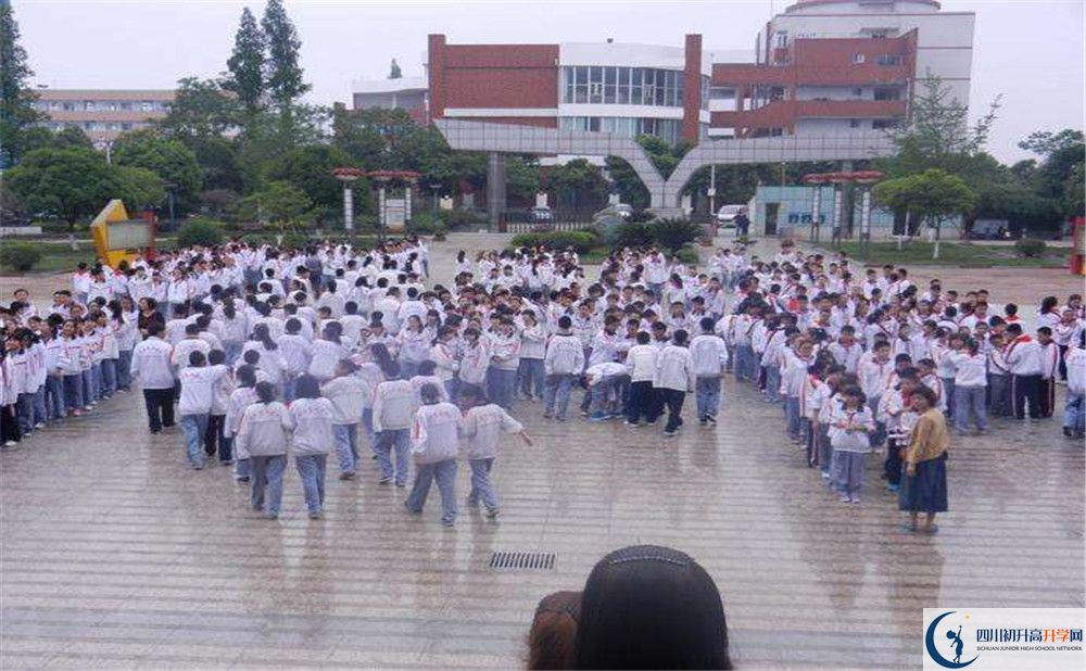 彭州中學2020年被清華北大錄取的學生有多少？