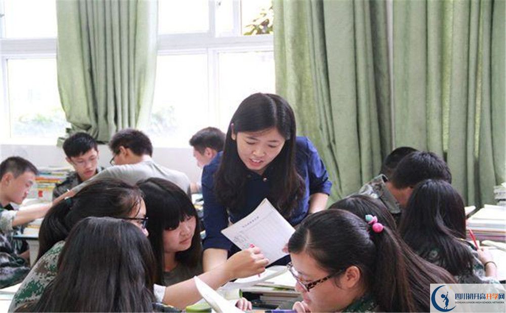 八一聚源高級中學(xué)的高中住宿怎么樣？