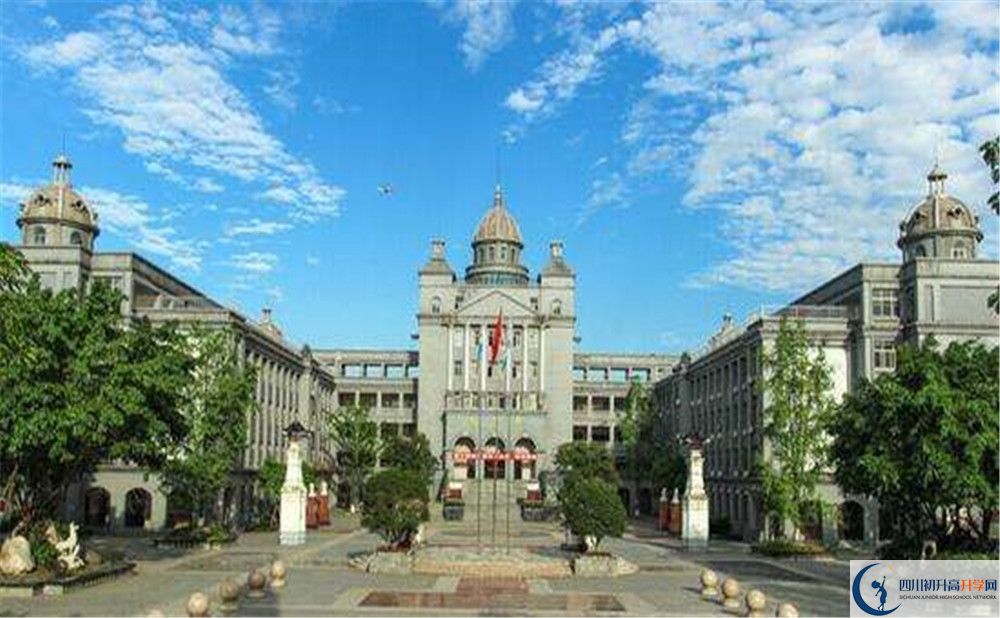 成都石室外國語學(xué)校的位置在哪里？