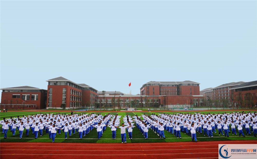 成都七中高新校區(qū)與成都七中實驗學(xué)校哪一個好？