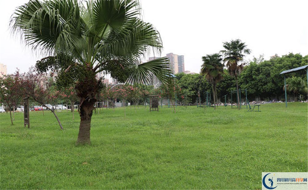 成都南開為明學(xué)校實驗班學(xué)費貴嗎？