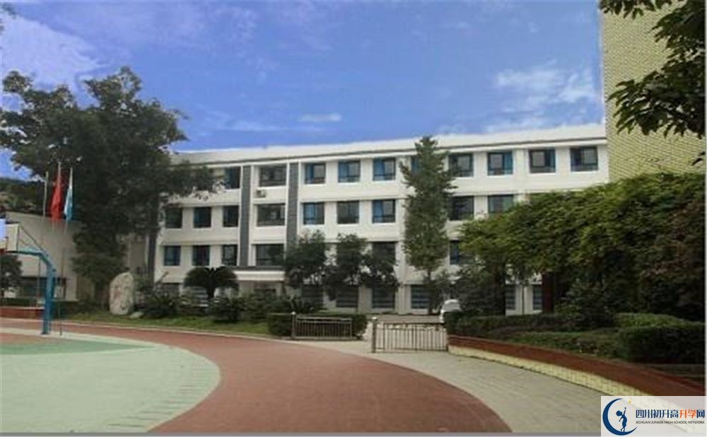 成都三十三中地址在哪里？